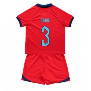 Maillot de foot Angleterre Luke Shaw #3 Extérieur enfant Monde 2022 Manches Courte (+ pantalon court)